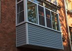 Остекление балкона пластиковыми окнами Rehau целесообразно лишь при комплексном утеплении балкона. Обшивка сайдингом и утепление. https://spektr-33.ru mobile